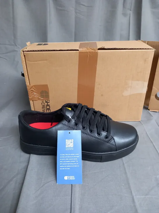 BOXED PAIR OF SHOES FOR CREW BLACK LOW TRAINERS SIZE UK 8