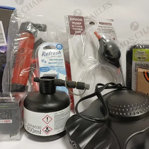 LOT OF APPROX. 8 ASSORTED ITEMS TO INCLUDE TUBOLITO X-TUBO-CITY/TOUR TUBE, TYRE REPAIR KIT. CAR INTERIOR LIGHTS, SIPHON PUMP, ETC.  