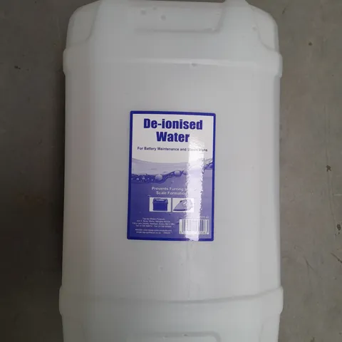 DE-IONISED WATER FOR BATTERY MAINTENANCE AND STEAM IRONS - 25 LITRES - COLLECTION ONLY
