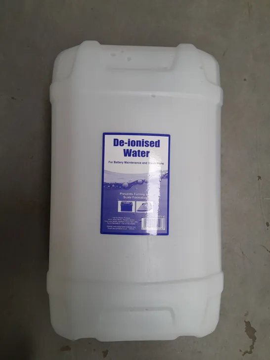 DE-IONISED WATER FOR BATTERY MAINTENANCE AND STEAM IRONS - 25 LITRES - COLLECTION ONLY