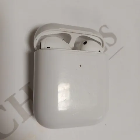 APPLE AIR PODS