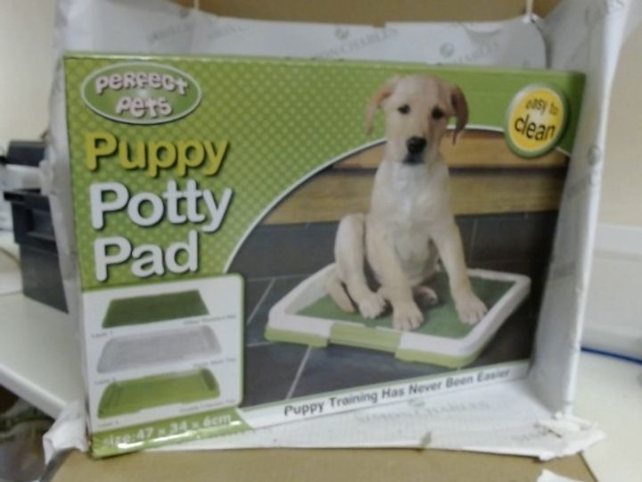 Lot 805 PERFECT PETS PUPPY POTTY PAD Simon Charles Auctioneers