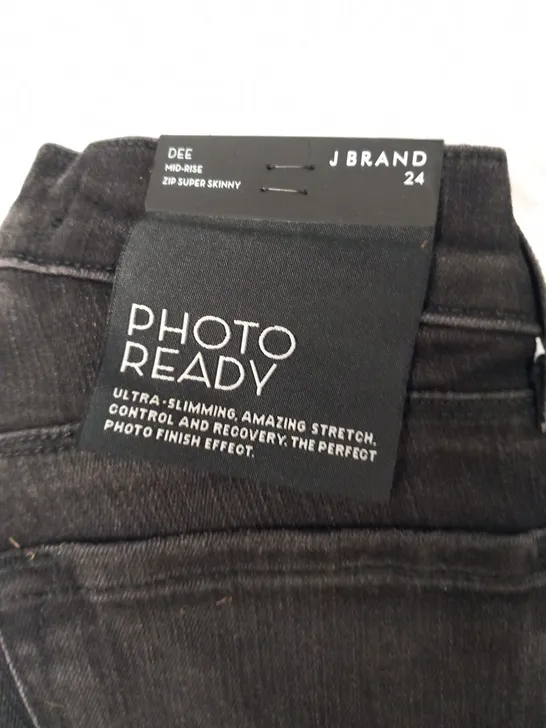 J BRAND PHOTO READY ULTRA SLIMMING DEE MID RISE ZIP JEANS SIZE 24