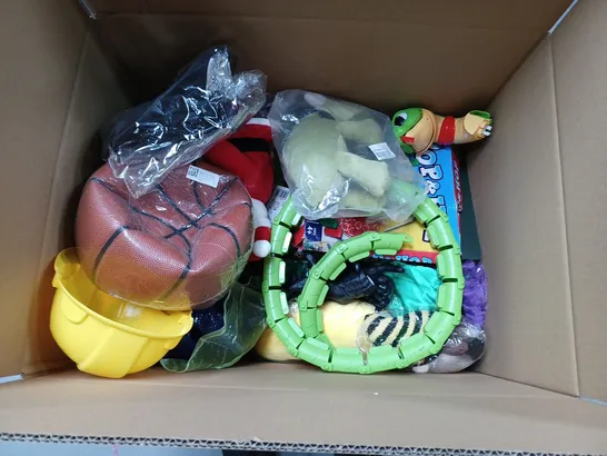 BOX OF APPROX 25 ASSORTED ITEMS TO INCLUDE - FARM SERIES DIE CAST CAR - FUGGLER UGLY MONSTER TEDDY - MY TRADITIONAL GAMES 2 IN 1 GAME SET ECT