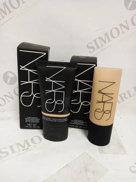 LOT OF 2 NARS PRODUCTS TO INCLUDE PURE RADIANT TINTED MOISTURIZER - LIGHT 1.2 GOTLAND & SOFT MATTE COMPLETE FOUNDATION - MEDIUM 3.5 VANUATU