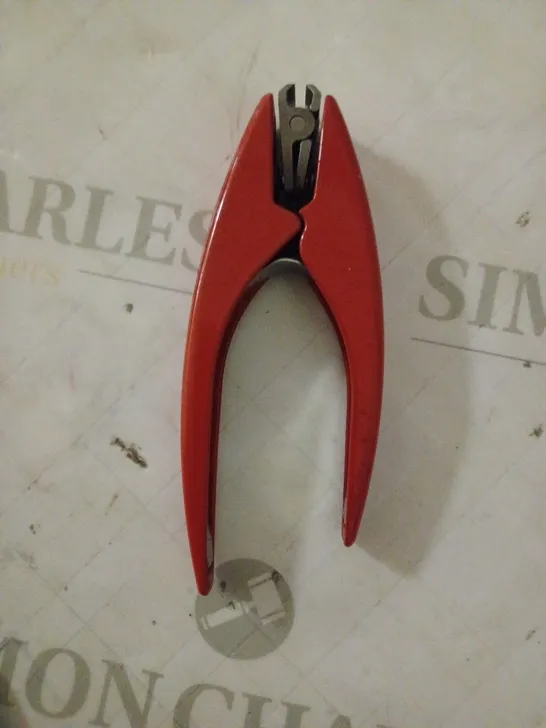 CLIPPERPRO 2.0 NAIL CLIPPERS, RED