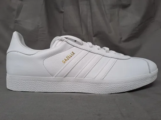 BOXED PAIR OF ADIDAS GAZELLE SHOES IN WHITE UK SIZE 12