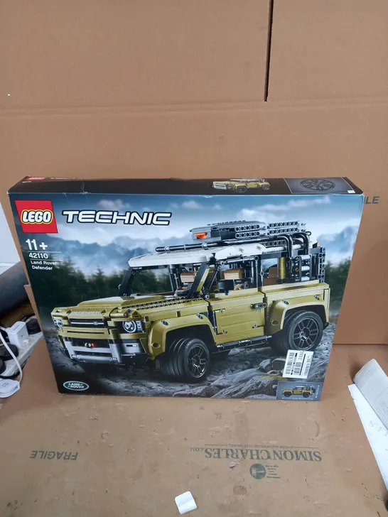 LEGO TECHNIC  LAND ROVER DEFENDER 11+ 42110