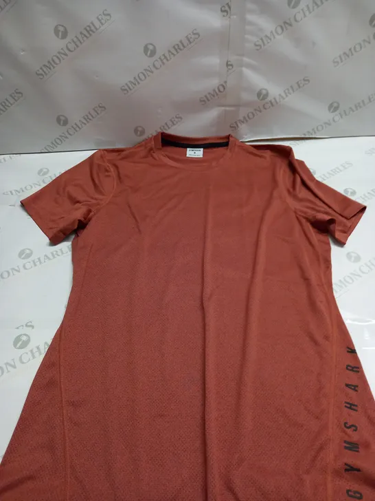 GYMSHARK THIN STRECH TRAINING TOP IN BROWN - MEDIUM