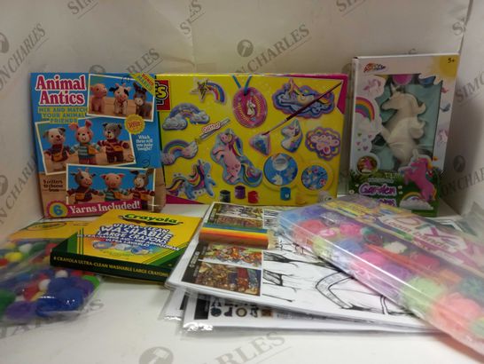 BOX OF APPROX 20 ASSORTED CRAFT ITEMS TO INCLUDE PAINT YOUR OWN UNICORN, CRAYOLA CRAYONS, LOOM BANDS, BALLOONS