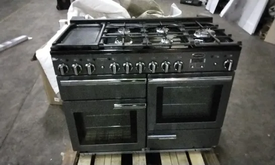 RANGEMASTER PROFESSIONAL DELUXE COOKER