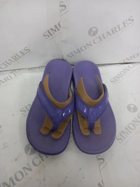 BOXED PURPLE SLIPPER SIZE 5