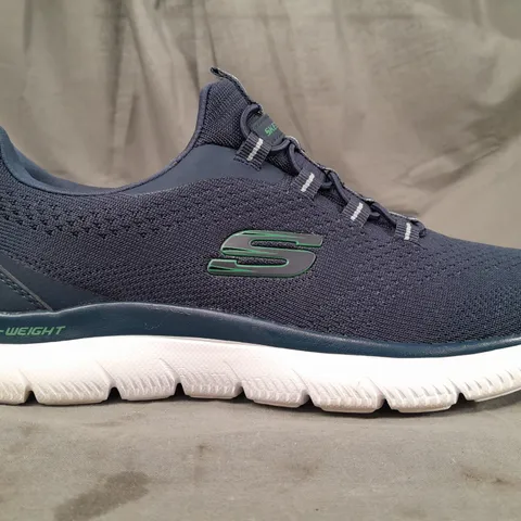 BOXED PAIR OF SKECHERS SUMMITS SLIP-IN TRAINERS IN NAVY UK SIZE 8