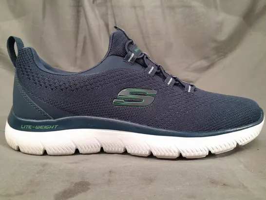 BOXED PAIR OF SKECHERS SUMMITS SLIP-IN TRAINERS IN NAVY UK SIZE 8