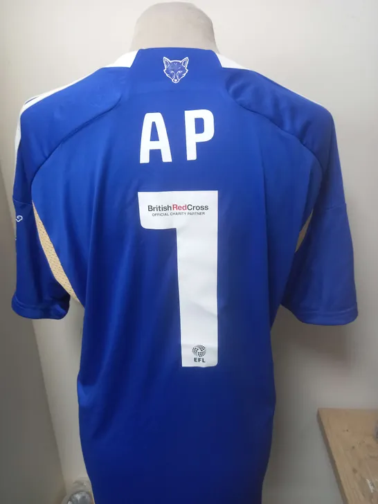 LEICESTER CITY FOOTBALL CLUB SIGNED SHIRT 