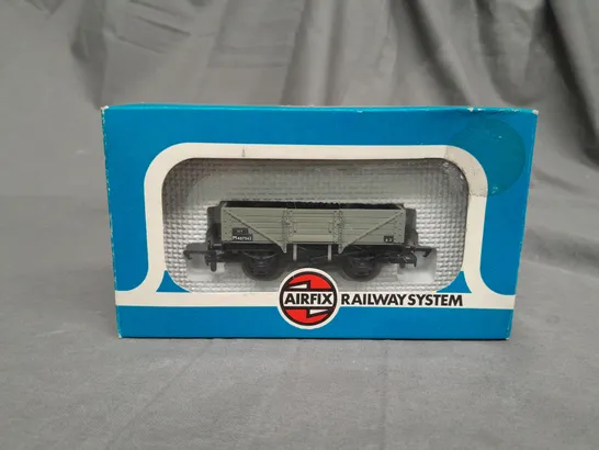 AIRFIX RAILWAY SYSTEM 00 SCALE - 5 PLANK WAGON - 54364-8