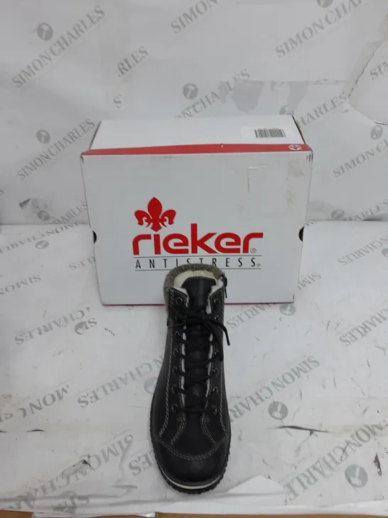 BOXED PAIR OF RIEKER LACE UP BOOTS IN BLACK SIZE 6