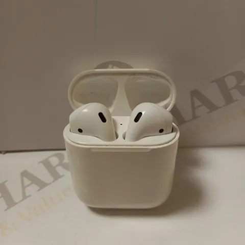 APPLE AIRPODS 
