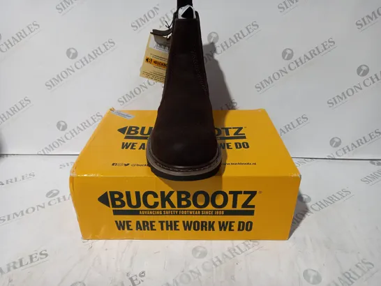 BOXED PAIR OF BUCKBOOTZ SAFETY BOOTS IN BROWN UK SIZE 9