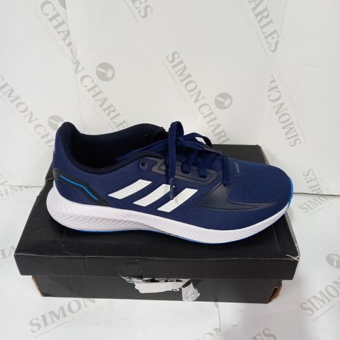 BOXED PAIR OF ADIDAS BLUE/WHITE TRAINERS SIZE 5