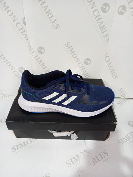 BOXED PAIR OF ADIDAS BLUE/WHITE TRAINERS SIZE 5
