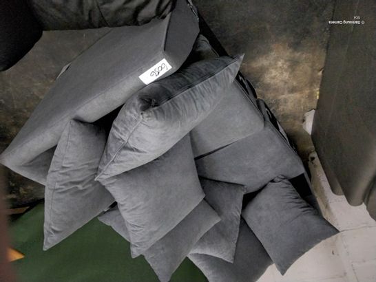 2 SECTIONS GREY FABRIC WITH SCATTER CUSHIONS 
