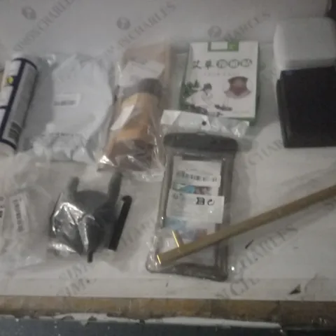 GROUP OF APPROX 10 ASSORTED ITEMS TO INCLUDE METAL WALLETS, GUITAR HOLDER, SEALANT ETC