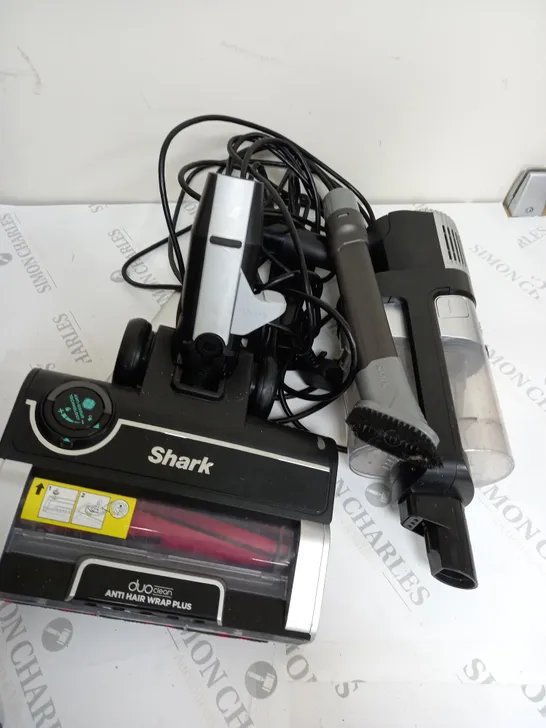 SHARK STRATOS ANTI HAIR WRAP PET PRO VACUUM CLEANER HZ3000UKT