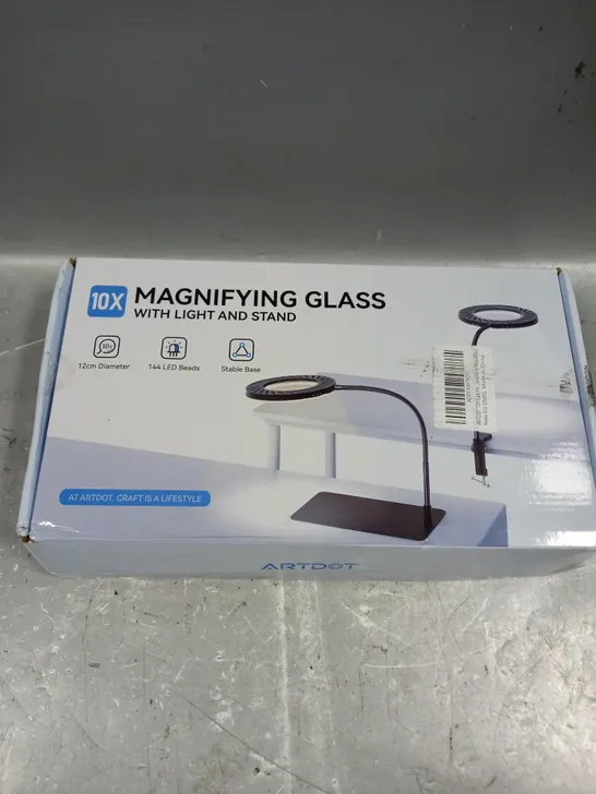 BOXED ARTDOT MAGNIFYING GLASS WITH LIGHT AND STAND IN BLACK