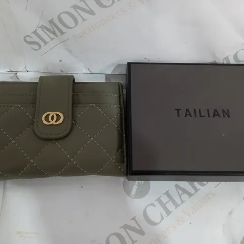 BOXED TAILIAN SMALL WOMENS PURSE IN GREEN