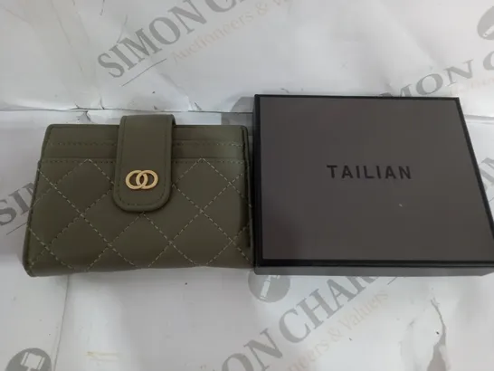 BOXED TAILIAN SMALL WOMENS PURSE IN GREEN