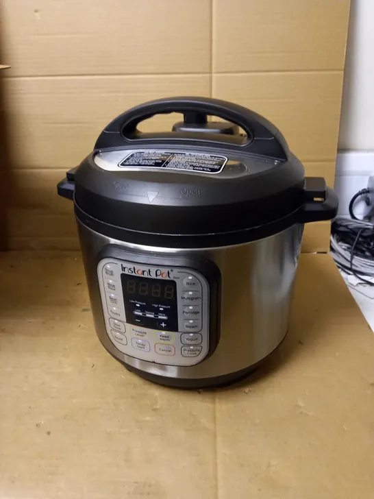 INSTANT POT DUO SMART PRESSURE COOKER