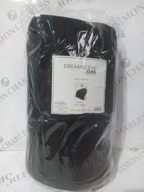 DREAMSCENE BY OHS FLEECE THROW IN BLACK