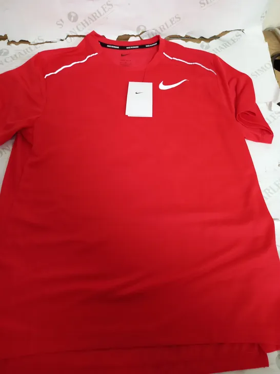 NIKE RUNNING DRI FIT RED T-SHIRT - MEDIUM