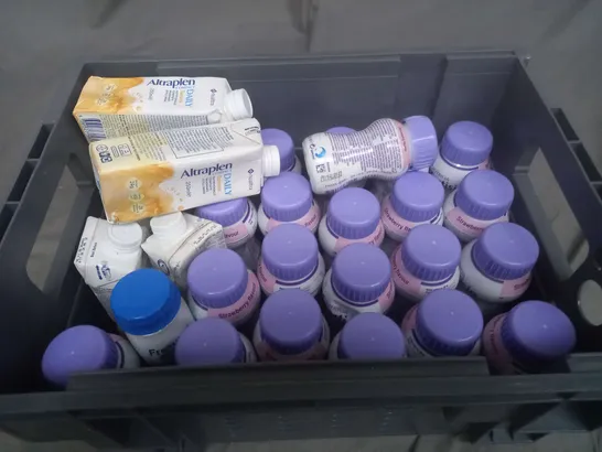 APPROXIMATELY 25 ASSORTED FOOD AND BEVERAGE PRODUCTS TO INCLUDE ALTRAPLAN BANANA AND VANILLA NUTRITIONAL MILKSHAKE, NUTRICIA STRAWBERRY SUPPLEMENT DRINK, NUTRICIA COMPACT FIBRE 