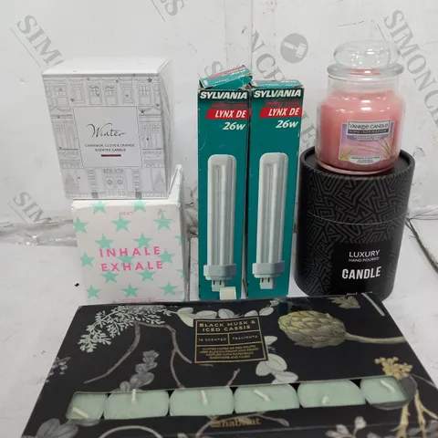 BOX OF APPROXIMATELY 15 ASSORTED ITEMS TO INCLUDE - CANLES, ENERGY SAVER BULBS, TEALIGHTS ETC