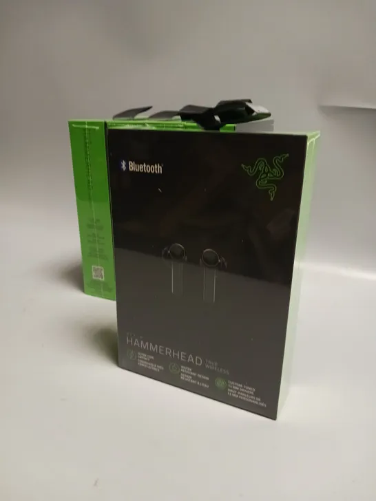 LOT OF 5 SEALED BOXED RAZER HAMMERHEAD HEADPHONES IN BLACK ANG GREEN