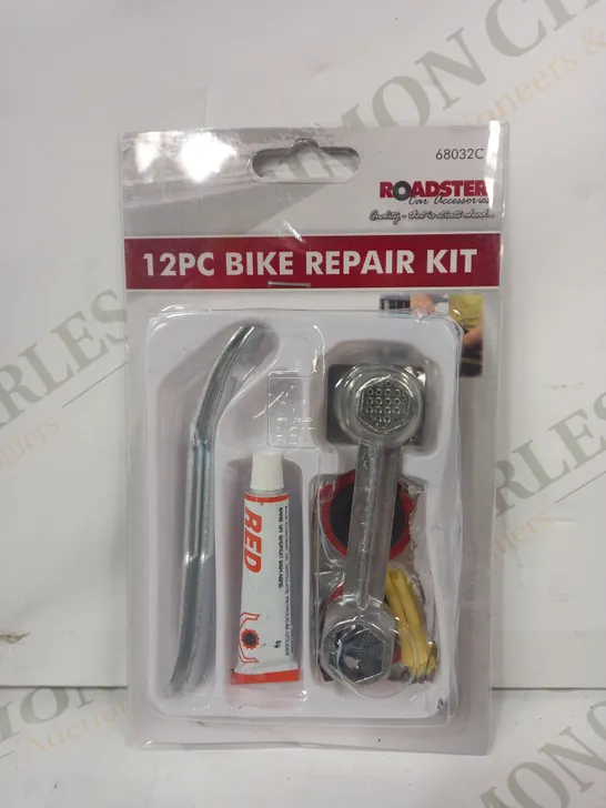 ROADSTER 12PC BIKE REPAIR KIT