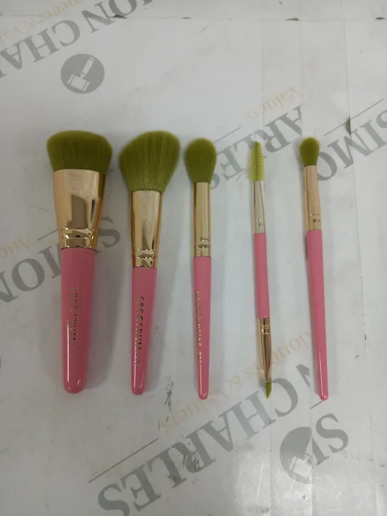 MAKEUP MARTINI COCKTAIL MIDI BRUSH SET