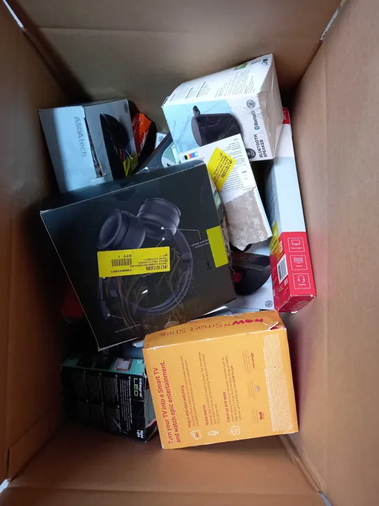 BOX OF APPROX 20 ELECTREICAL ITEMS TO INCLUDE TRUE WIRELESS EARBUDS, ASDATECH POWER BANK, BLACKWEB HDMI CABLE