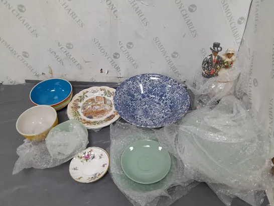 TOTE OF APPROX 10 HOUSEHOLD ITEMS TOO INCLUDE PLATES, BOWLS, AND TEACUP HOLDERS ETC. 