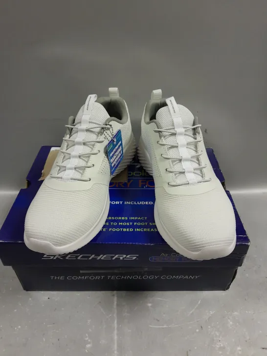 BOXED PAIR OF SKECHERS BOUNDER MEMORY FOAM TRAINERS - 8.5