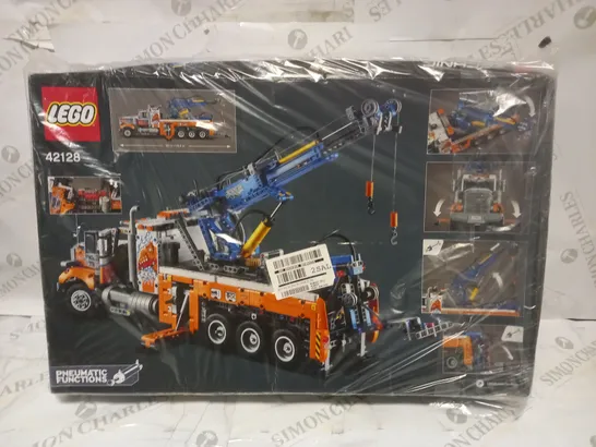 LEGO TECHNIC HEAVY-DUTY TOW TRUCK SET RRP £149.99