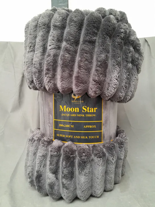 MOON STAR JACQUARD MINK THROW IN CHARCOAL (200 X 240CM)