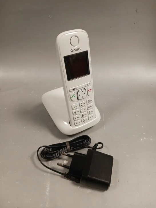 BOXED GIGASET AS690A CORDLESS TELEPHONE 4746940-Simon Charles Auctioneers