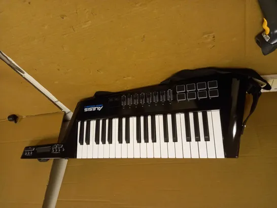 VORTEX ALESIS WIRELESS BLACK KEYBOARD