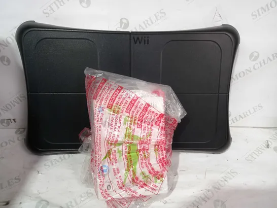 NINTENDO WII FIT PLUS PACK