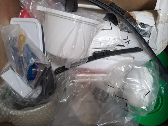 BOX OF APPROXIMATELY 20 ASSORTED HOUSEHOLD ITEMS TO INCLUDE SHOWER HEAD, MOISTURE ABSORBER, SMART WI-FI PLUG, ETC