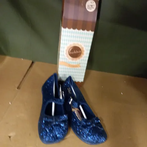 HOT CHOCOLATE DESIGN BLUE SHOES SIZE 4  