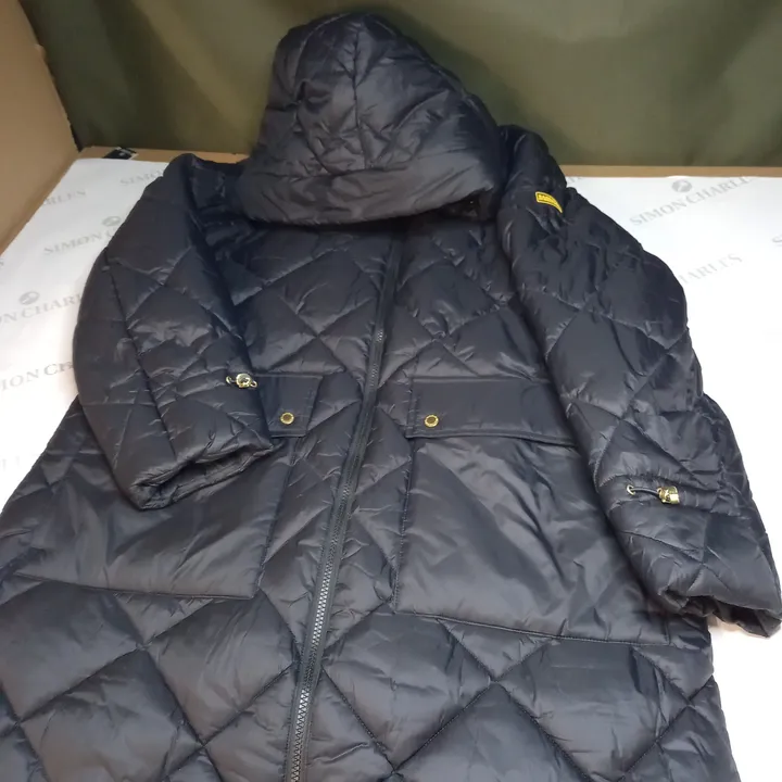 BARBOUR INTERNATIONA QUILTED COAT SIZE 12 4488499-Simon Charles Auctioneers